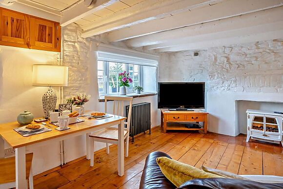 Kidwelly Hillside Cottage