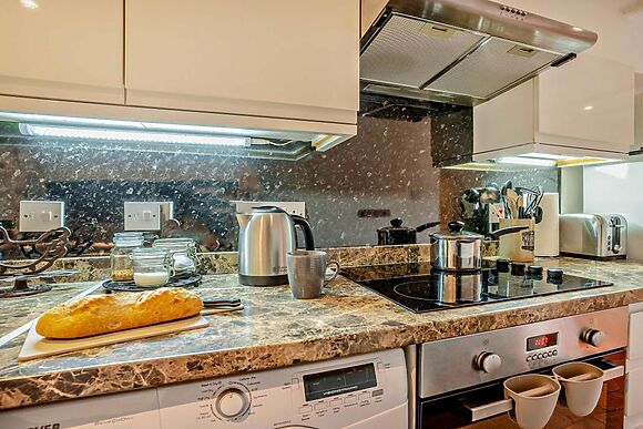 Kidwelly Hillside Cottage