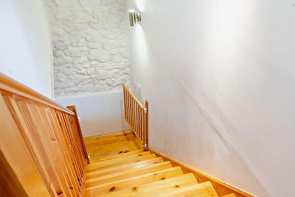 Kidwelly Hillside Cottage