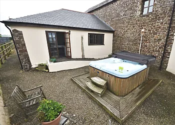 Views towards the property with hot tub