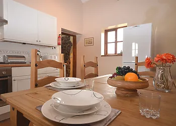 Kitchen/Dining area
