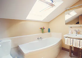 Lovely en-suite bathroom