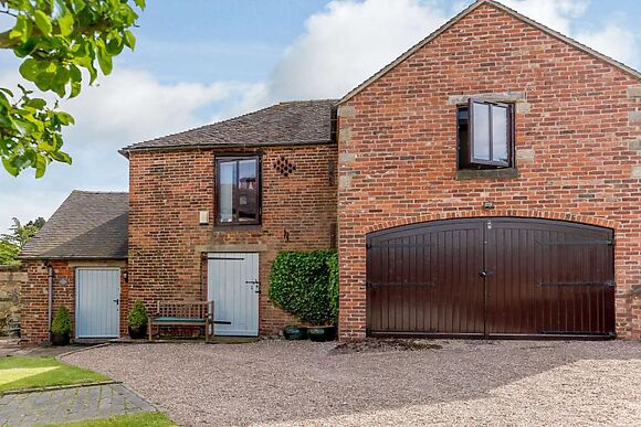 The Old Hall Farmhouse Barn