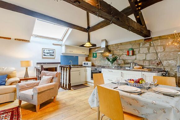 The Old Hall Farmhouse Barn