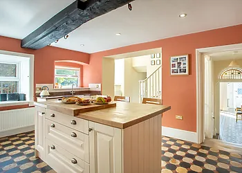 Plenty of room for food preparation 