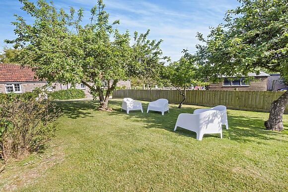 Country Life Casscade Cottage