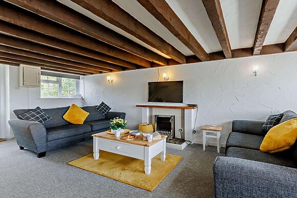 Country Life Casscade Cottage