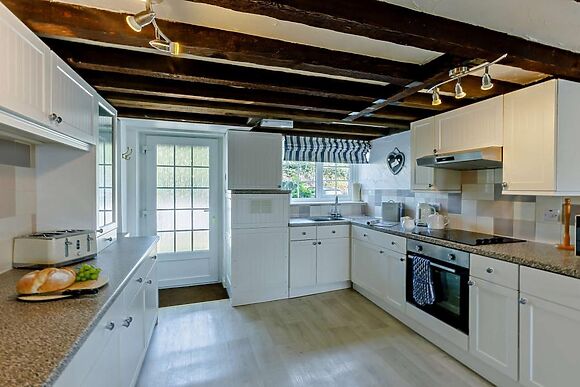 Country Life Casscade Cottage