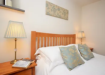 Groundfloor double bedroom with ensuite wet room