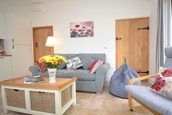 Golwg Y Mynydd Triley Court