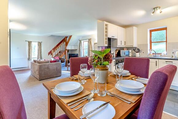 Honeysuckle Cottage - Wellstone