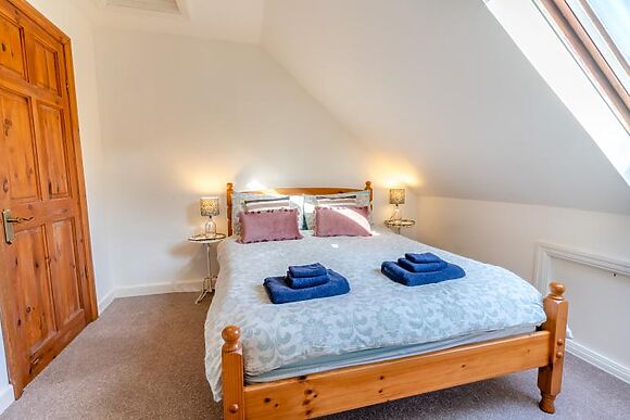 Honeysuckle Cottage - Wellstone