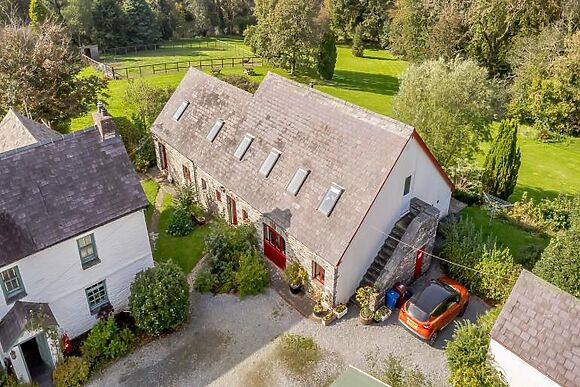 Honeysuckle Cottage - Wellstone