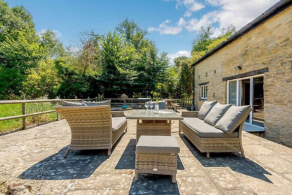 Orchard Barn And Thames View