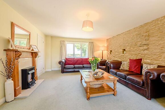 Orchard Barn And Thames View