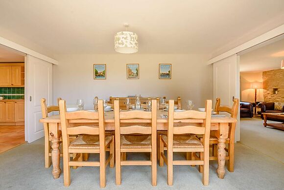 Orchard Barn And Thames View