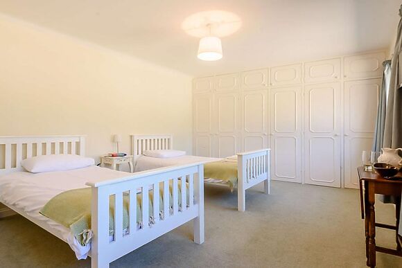 Orchard Barn And Thames View