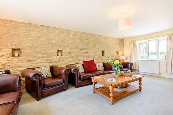 Orchard Barn And Thames View