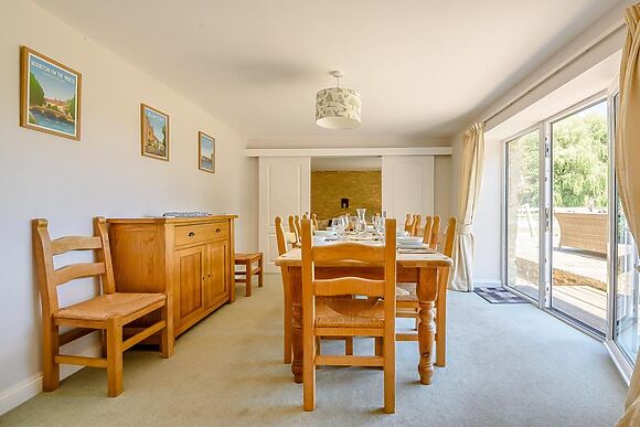 Orchard Barn And Thames View