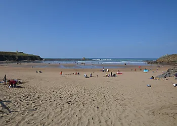 Take a day trip to Summerleaze beach, North Cornwall