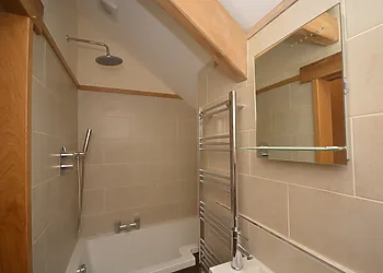 En-suite bathroom to first floor king-size bedroom