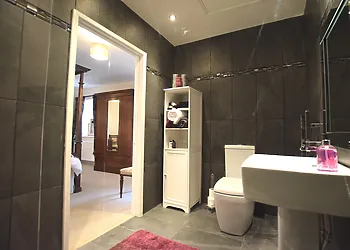 Classy en-suite shower room