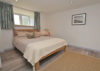 Ground floor double bedroom