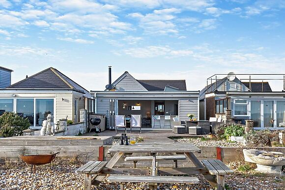 Stones Throw Beach Retreat
