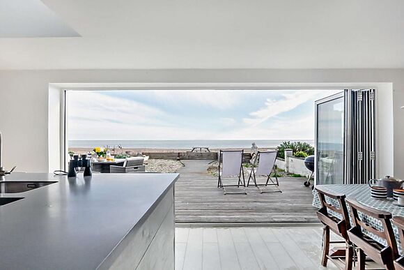 Stones Throw Beach Retreat