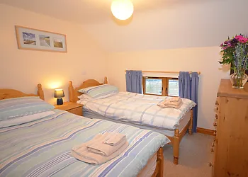 Twin bedroom