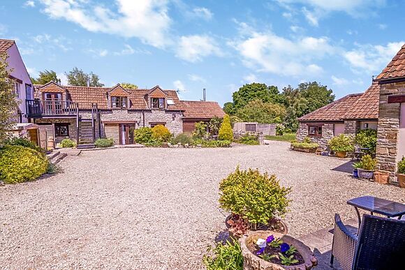 Orchard Farm Wedmore Camelot