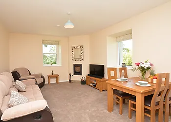 Light, bright and spacious lounge/dining area