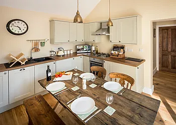 Entertain the whole family in the kitchen/diner