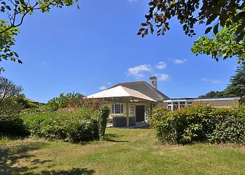 Detached bungalow in idyllic rural setting