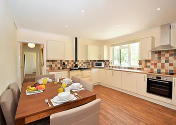 Bright and spacious kitchen/dining area