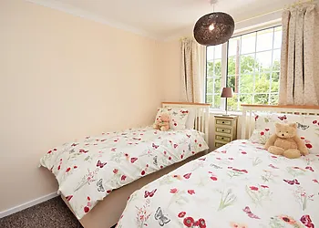 Twin bedroom