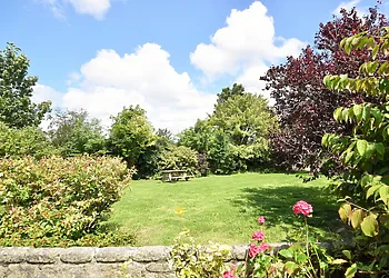 Extensive gardens