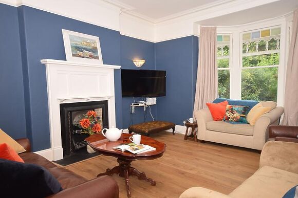 Hillview Villa