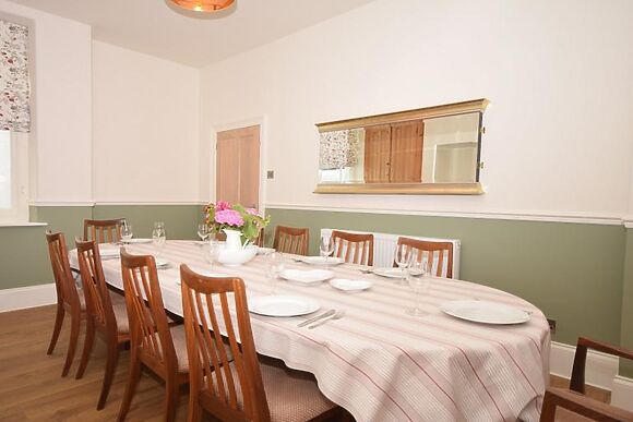 Hillview Villa