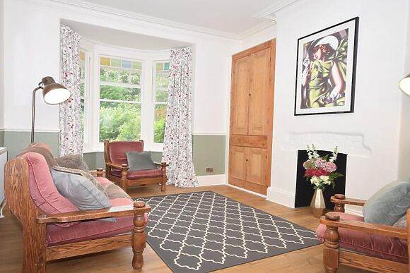 Hillview Villa