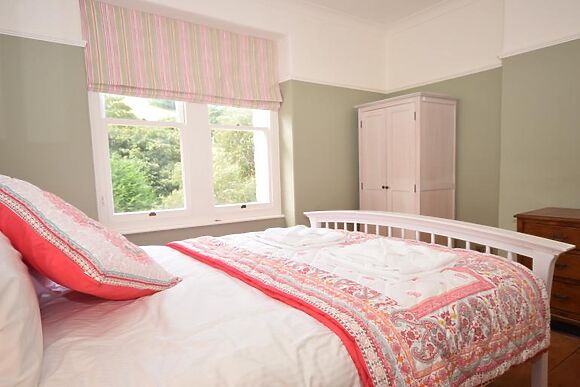 Hillview Villa
