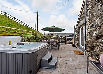 Hot tub available from 1st May - 1st November each year.