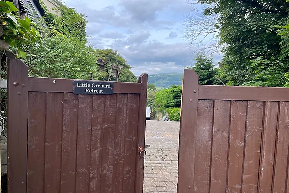 Little Orchard Retreat