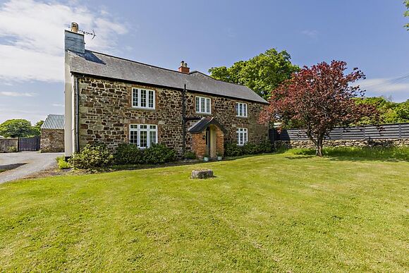 Estrayer Park Farmhouse