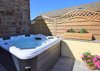 Private hot tub