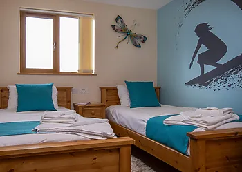Twin bedroom