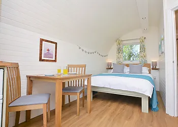 Beautifully presented luxury pod