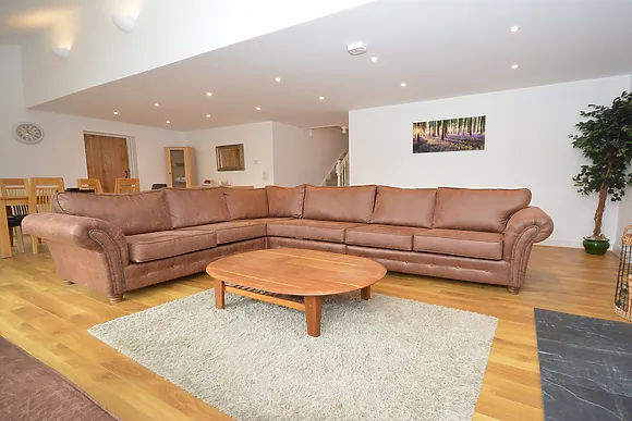 Penybont At Pentre Cwrt