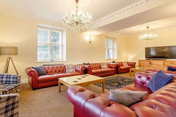 Bagshot House