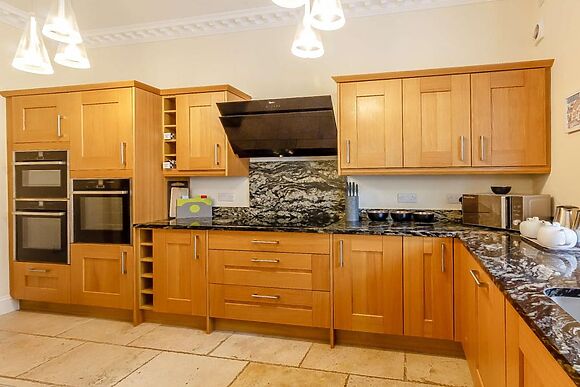 Bagshot House